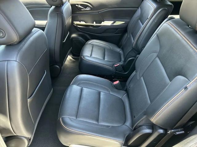 2022 GMC Acadia AWD AT4