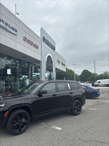 2023 Jeep Grand Cherokee L Altitude 4x4 2023 Jeep Grand Cherokee L Altitude 4x4