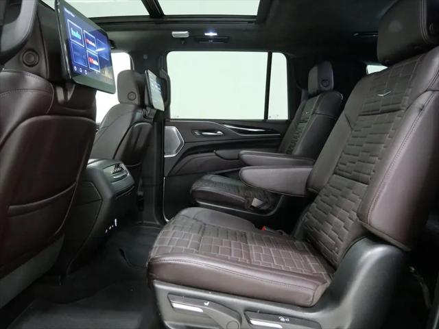 2023 Cadillac Escalade ESV 4WD Premium Luxury Platinum
