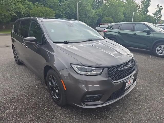 2022 Chrysler Pacifica Hybrid Limited