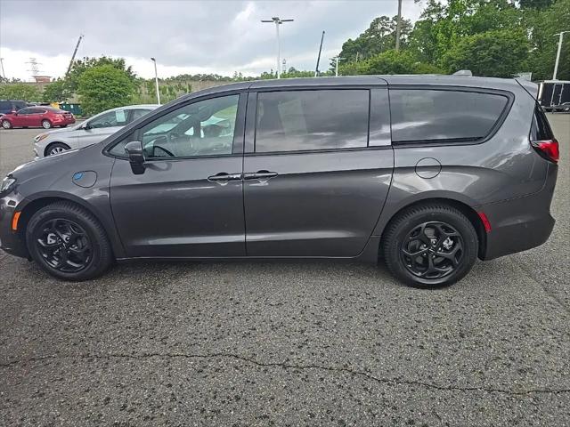 2022 Chrysler Pacifica Hybrid Limited