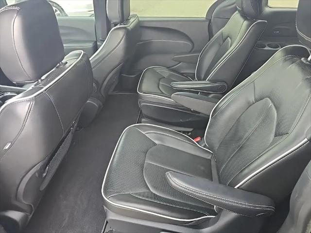2022 Chrysler Pacifica Hybrid Limited