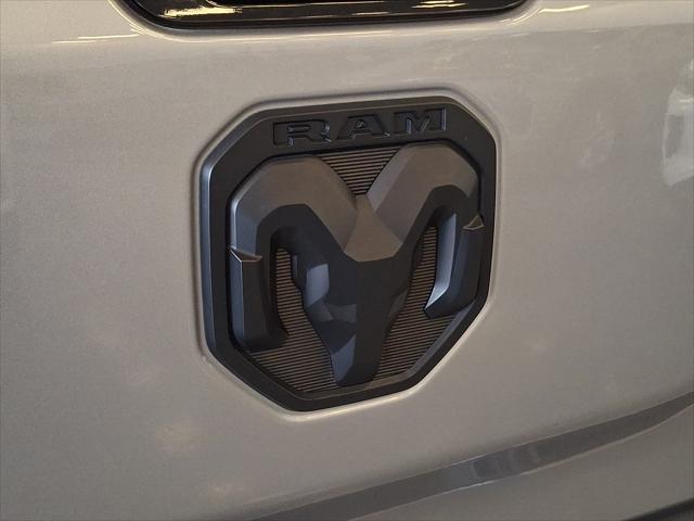 2024 Ram 1500 Limited Crew Cab 4x4 57 Box