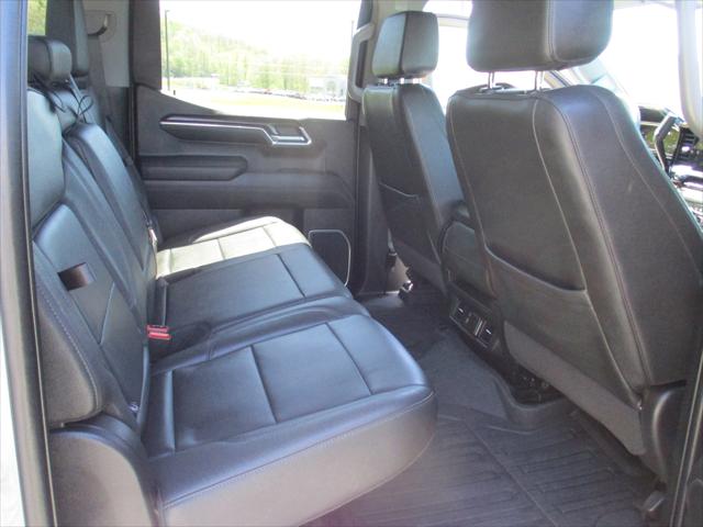 2023 GMC Sierra 1500 4WD Crew Cab Short Box SLT