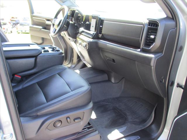 2023 GMC Sierra 1500 4WD Crew Cab Short Box SLT