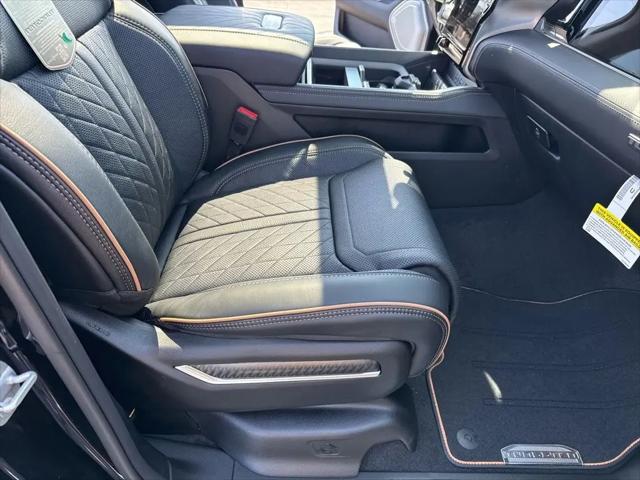2026 Ram 1500 Tungsten Crew Cab 4x4 5'7" Box