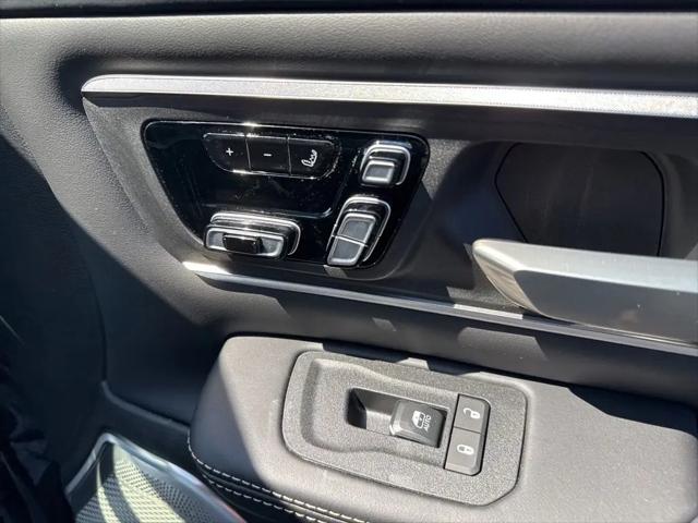 2026 Ram 1500 Tungsten Crew Cab 4x4 5'7" Box