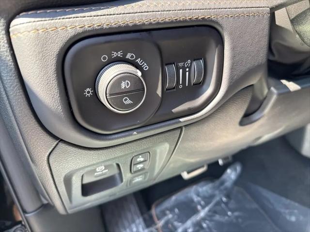 2026 Ram 1500 Tungsten Crew Cab 4x4 5'7" Box