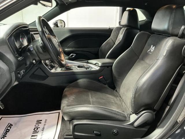 2018 Dodge Challenger 392 Hemi Scat Pack Shaker