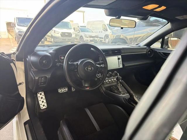 2025 Toyota GR86 Premium