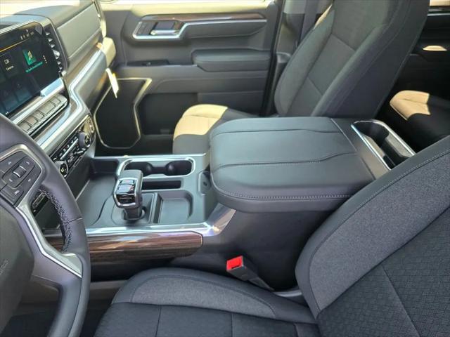 2026 Chevrolet Silverado 1500 4WD Crew Cab Standard Bed LT