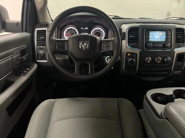 2019 Ram 1500 Classic SLT Crew Cab 4x2 6'4" Box