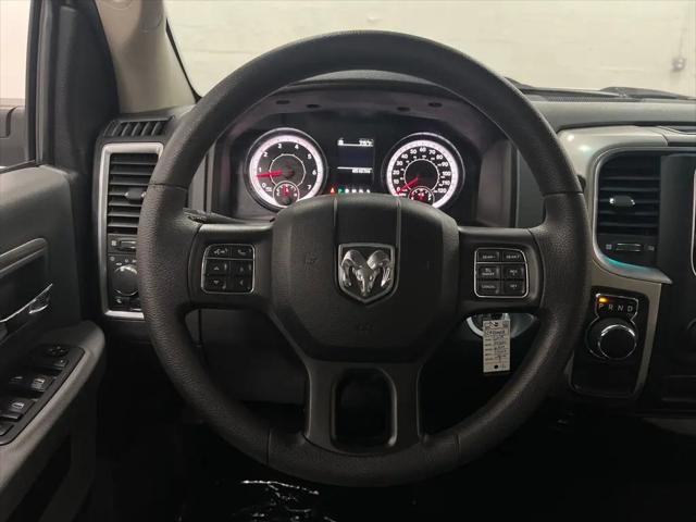 2019 Ram 1500 Classic SLT Crew Cab 4x2 6'4" Box