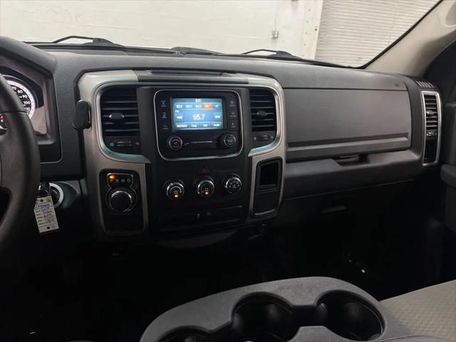 2019 Ram 1500 Classic SLT Crew Cab 4x2 6'4" Box