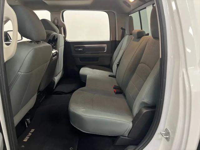 2019 Ram 1500 Classic SLT Crew Cab 4x2 6'4" Box