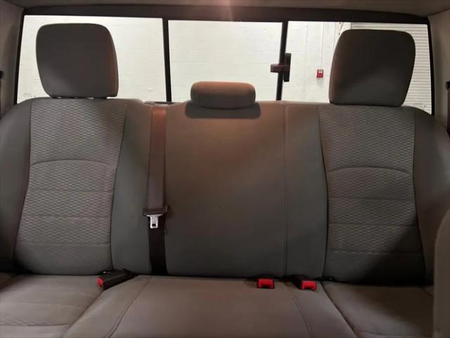 2019 Ram 1500 Classic SLT Crew Cab 4x2 6'4" Box