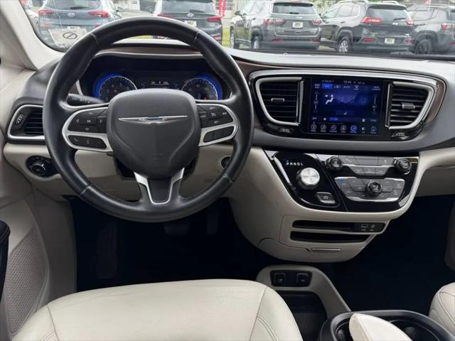 2017 Chrysler Pacifica Touring-L