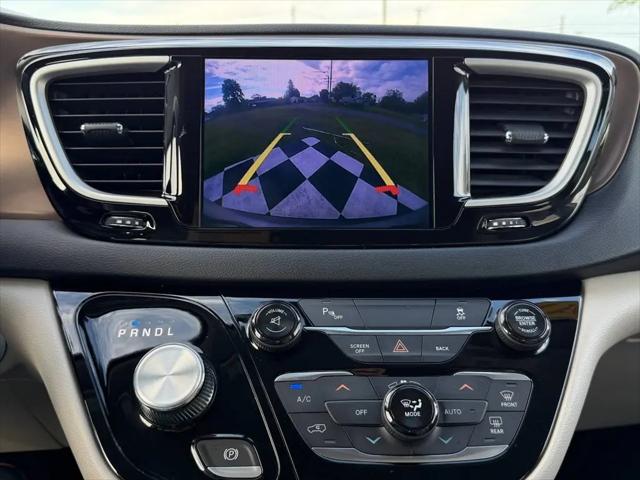 2017 Chrysler Pacifica Touring-L