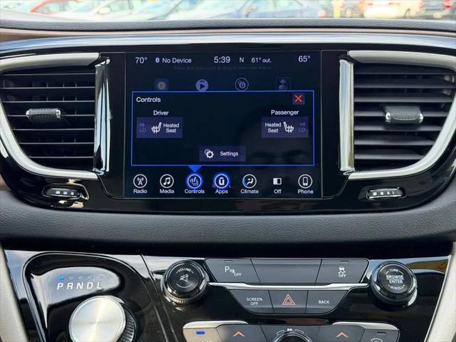 2017 Chrysler Pacifica Touring-L