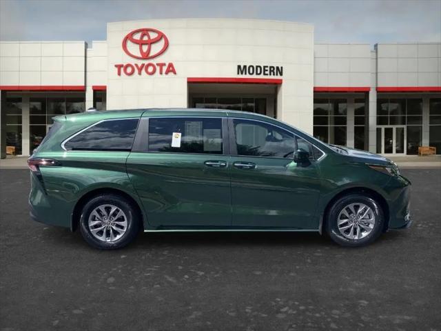 2024 Toyota Sienna XLE