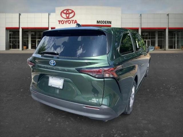 2024 Toyota Sienna XLE