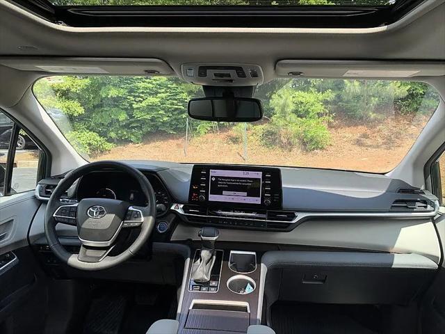 2024 Toyota Sienna XLE