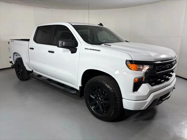 2026 Chevrolet Silverado 1500 4WD Crew Cab Short Bed Custom