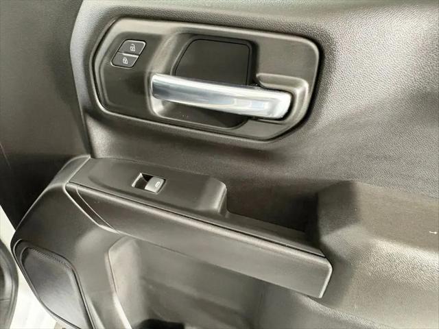 2026 Chevrolet Silverado 1500 4WD Crew Cab Short Bed Custom