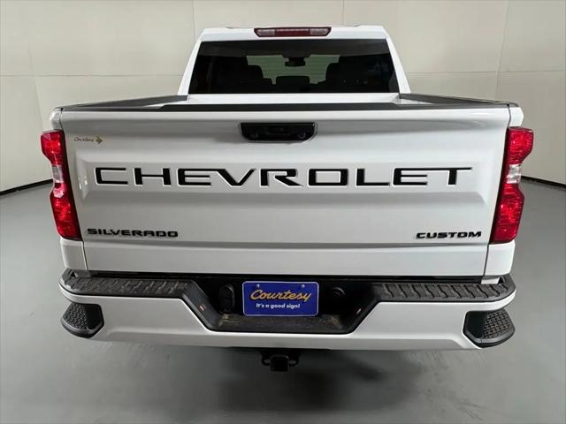 2026 Chevrolet Silverado 1500 4WD Crew Cab Short Bed Custom