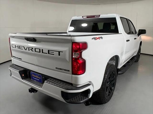 2026 Chevrolet Silverado 1500 4WD Crew Cab Short Bed Custom
