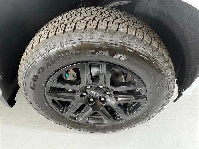 2026 Chevrolet Silverado 1500 4WD Crew Cab Short Bed Custom