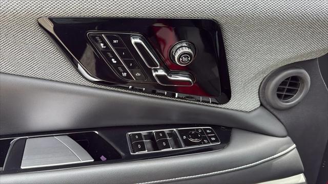 2025 Cadillac iQ Sport 2 AWD