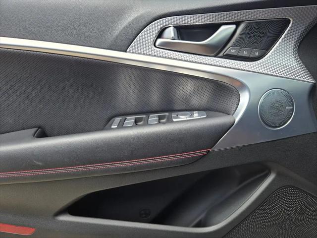 2023 Genesis G70 2.0T RWD