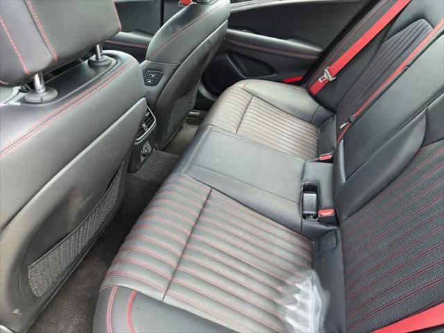 2023 Genesis G70 2.0T RWD