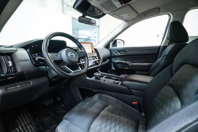 2024 Nissan Pathfinder SV 4WD