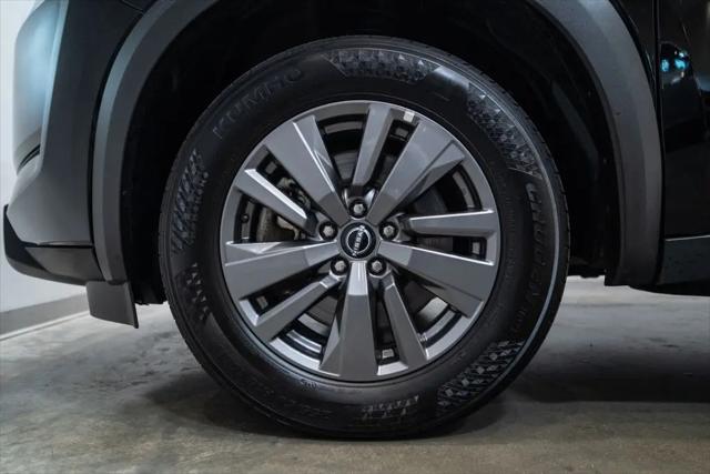 2024 Nissan Pathfinder SV 4WD