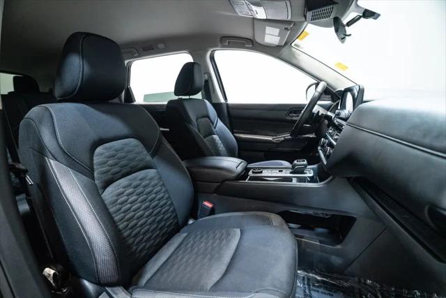 2024 Nissan Pathfinder SV 4WD
