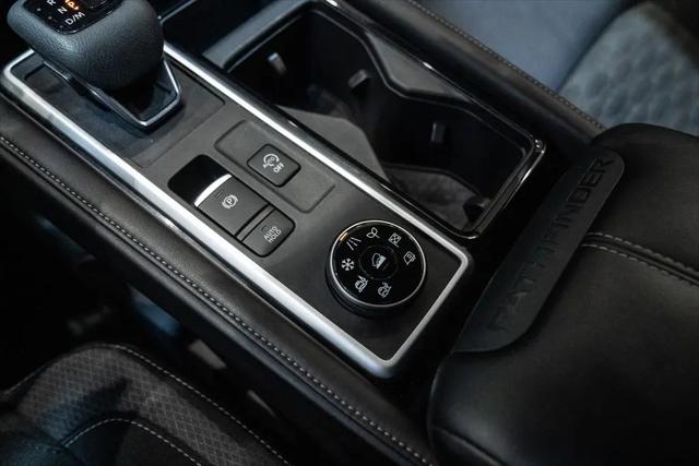 2024 Nissan Pathfinder SV 4WD