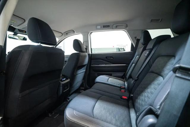 2024 Nissan Pathfinder SV 4WD