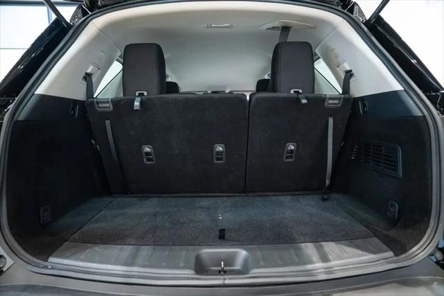 2024 Nissan Pathfinder SV 4WD
