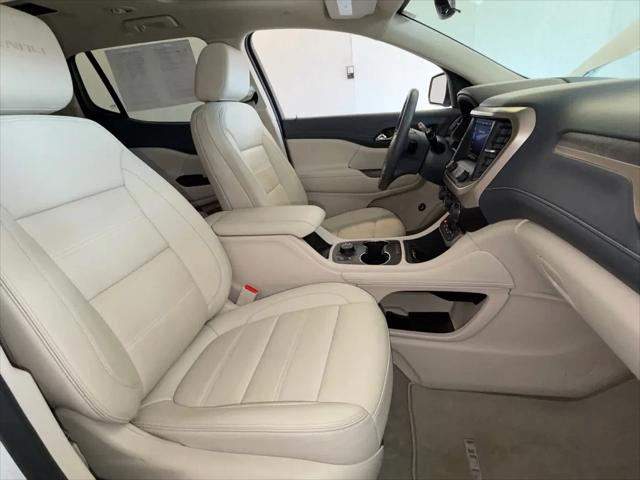 2023 GMC Acadia FWD Denali