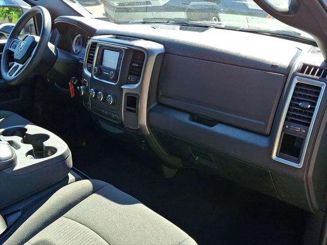 2024 Ram 1500 Classic Warlock Crew Cab 4x4 5'7" Box
