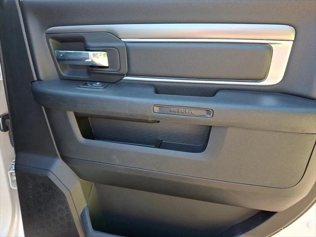 2024 Ram 1500 Classic Warlock Crew Cab 4x4 5'7" Box