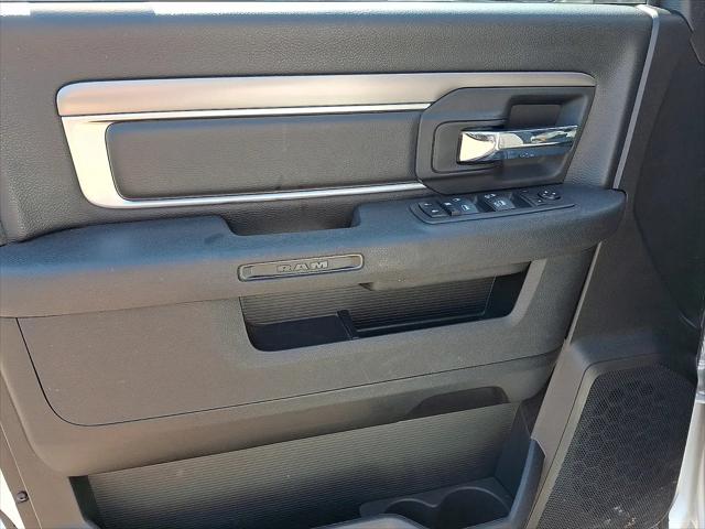2024 Ram 1500 Classic Warlock Crew Cab 4x4 5'7" Box