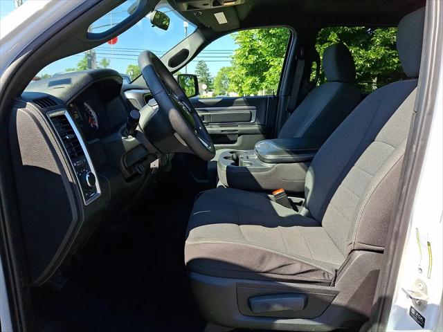2024 Ram 1500 Classic Warlock Crew Cab 4x4 5'7" Box