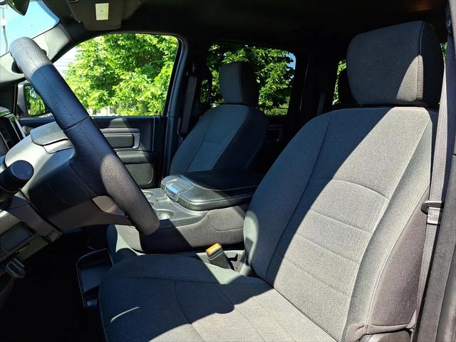 2024 Ram 1500 Classic Warlock Crew Cab 4x4 5'7" Box