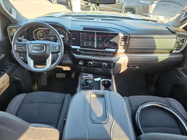 2022 GMC Sierra 1500 4WD Crew Cab Short Box Elevation