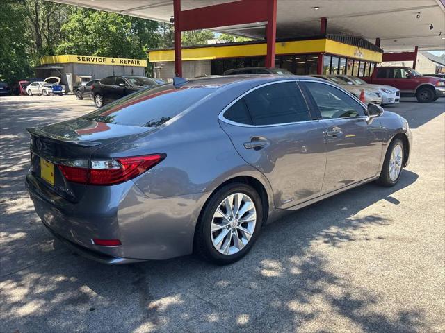 2015 Lexus ES 300h ES 300h