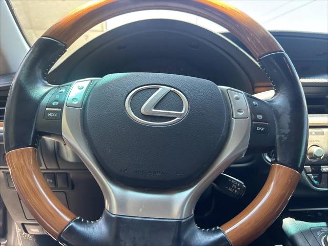 2015 Lexus ES 300h ES 300h