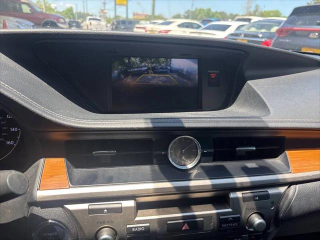 2015 Lexus ES 300h ES 300h